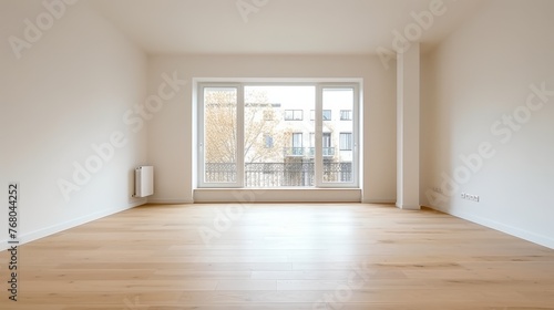  Interior of empty spacious living room with white walls  © Media Srock