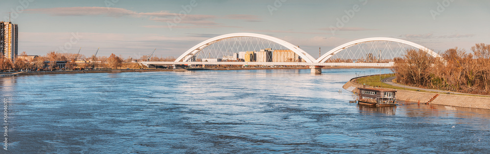 Obraz premium iconic bridges of Novi Sad, marveling at the panoramic views of the Danube River and the city's skyline