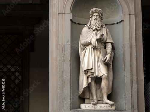 Leonardo Da Vinci statue made by Luigi Pampaloni, 1839. It is located in the Uffizi courtyard, in Florence. photo