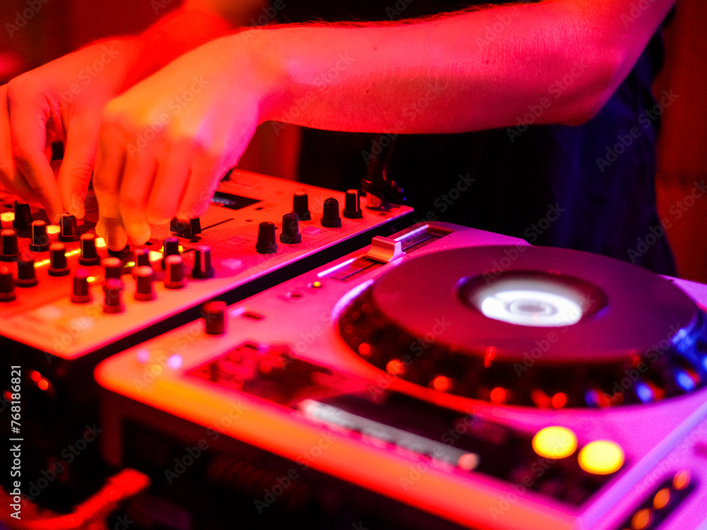 Dyskoteka, dj, kula disco