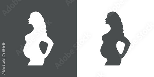 Silueta aislada de mujer embarazada desnuda de pie con mano en la cadera de perfil	