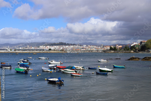 paisaje marino con barcas en Vigo photo