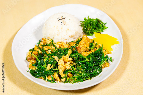 Leek and egg rice bowl
