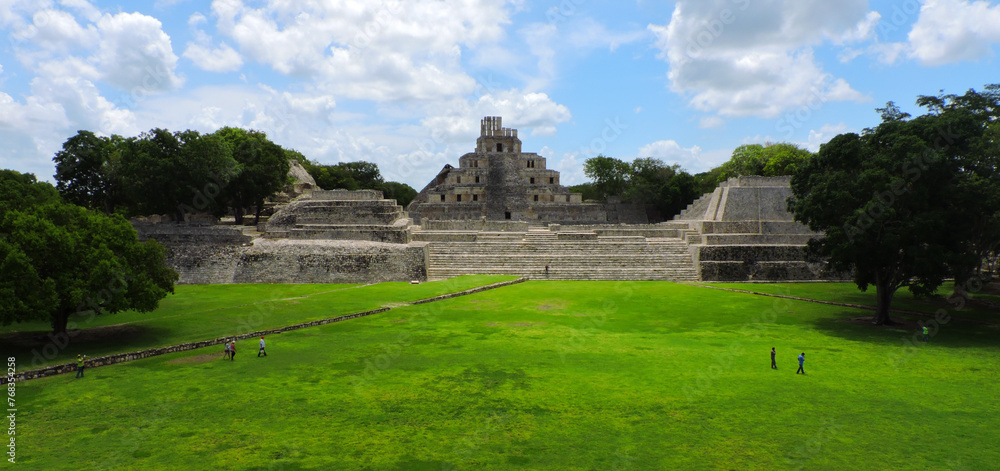 Zona arqueológica de Edzná, Campeche, México