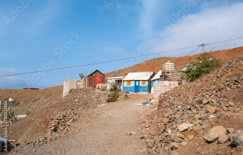 cabanes dans la ville de Mindelo sur l'île de Saint Vincent au Cap Vert