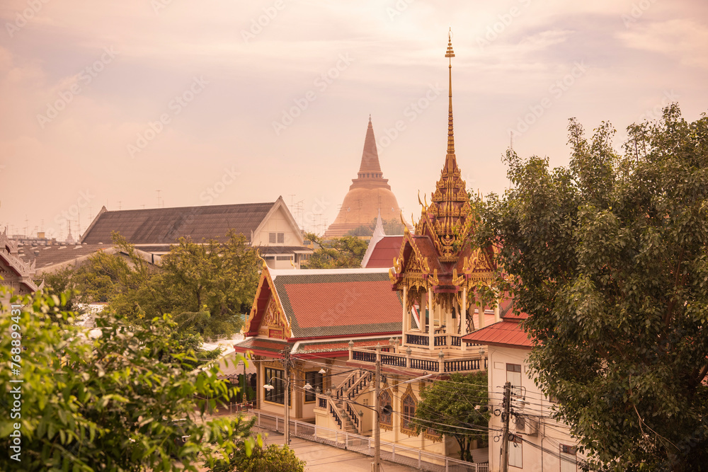 Fototapeta premium THAILAND NAKHON PATHOM WAT PHRA NGAM