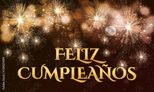 tarjeta o pancarta para desear un feliz cumpleaños en oro sobre un fondo marrón y negro con fuegos artificiales dorados
