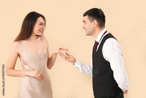 Young man taking his girlfr...