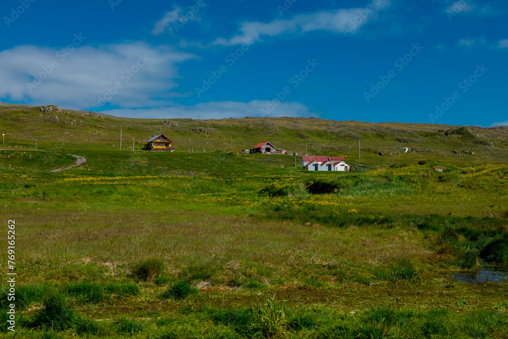 Faroe islands, Small houses on the meadow