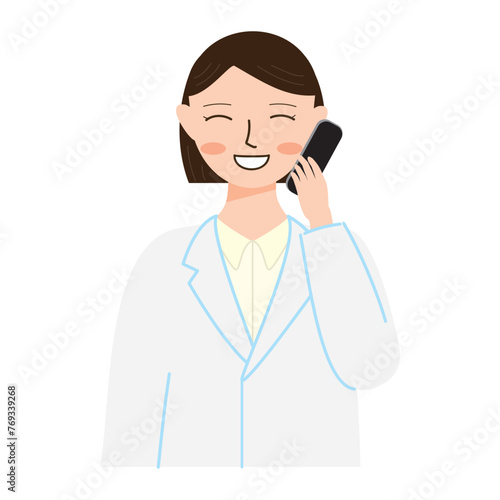 スマホで話す白衣を着た女性