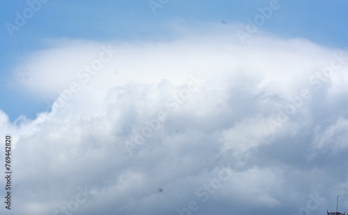 Fototapeta Naklejka Na Ścianę i Meble -  background photo of blue clouds and white sky