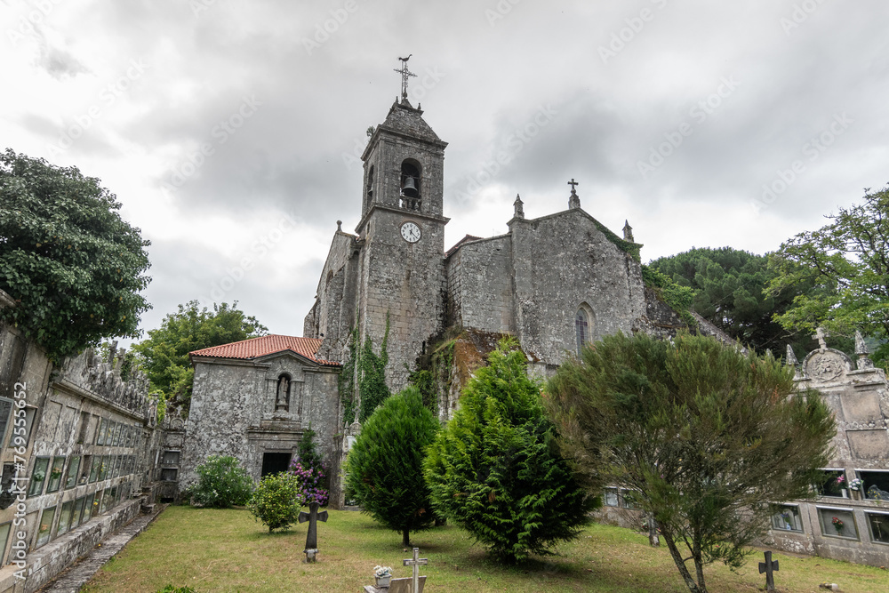 Monasterio de Melón (Galicia, España) Monasterio de Melón (Galicia, España)