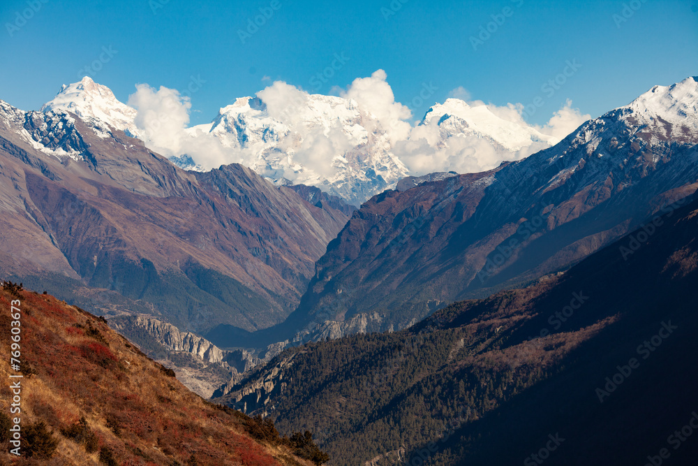 mountains in the snow nepal himalayas mountans