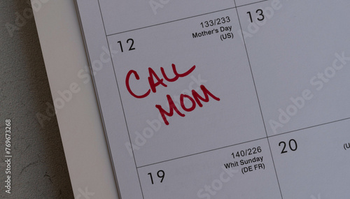 Calendar reminder to call Mom on Mother's Day