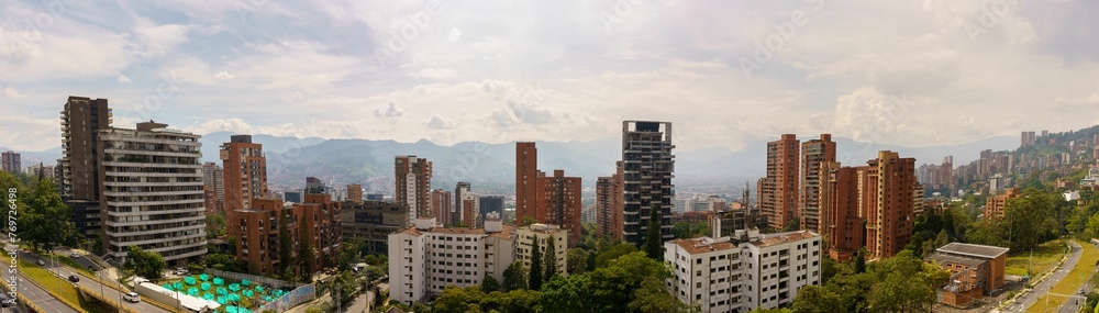 Obraz premium Panoramic view of Medellin's westward from the neighborhood of El Poblado