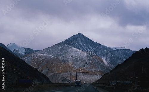 Explore Tibet by traveling overland © Wirestock