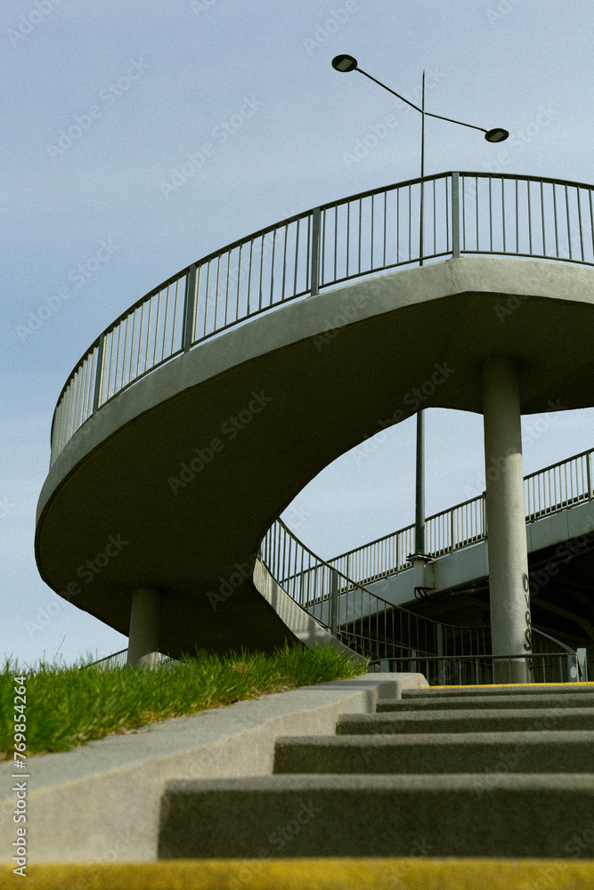 Fototapeta premium Architektura przy Trasie łazienkowskiej