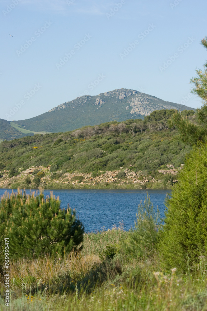 Lago Baratz, the only natural freshwater lake in Sardinia, Alghero, Sardinia, Italy, Europe Lago Baratz, the only natural freshwater lake in Sardinia, Alghero, Sardinia, Italy, Europe
