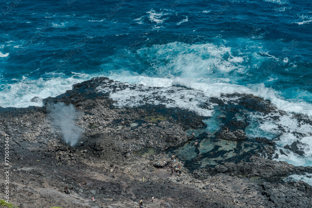 Makapuʻu Tide Pools, basalt comes from the Koʻolau volcano in eastern ...