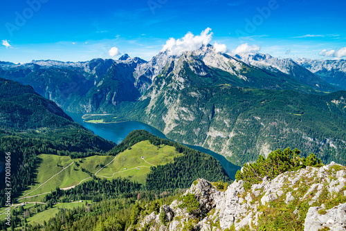 Ausblick vom Gipfel des Jenner auf den Königssee und Watzmann in Berchtesgaden