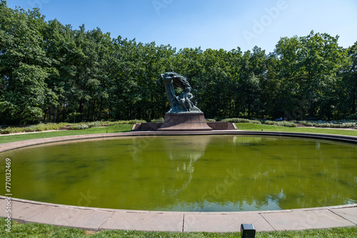 Łazienki Warszawskie - pomnik Fryderyka Chopina 