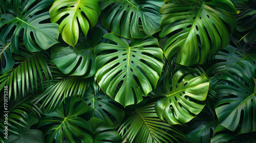 Lush Green Vibrant Tropical Leaf Pattern