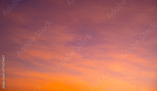 Fototapeta Naklejka Na Ścianę i Meble -  Enjoy a panoramic view of the skyline. The sun rises in the morning sky with colorful clouds. and beautiful cloud patterns In the soft light of the morning	
