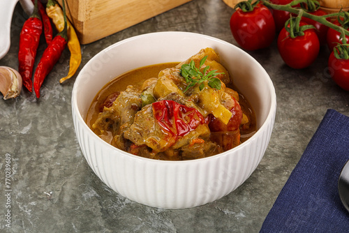 Yellow THai curry with beef © Andrei Starostin