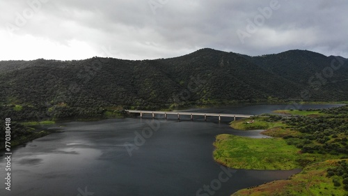 Embalse de San Rafael de Navallana (Córdoba) después de la intensas lluvias de esta Semana Santa. Enclavado en pleno corazón de Sierra Morena.