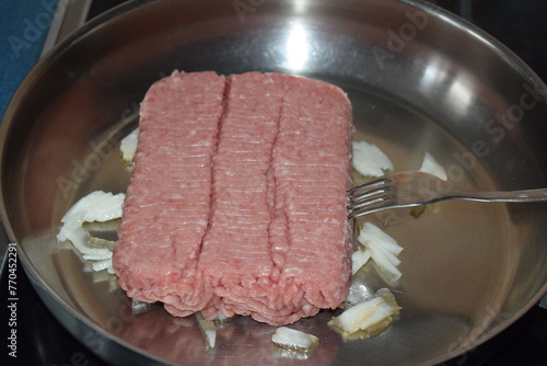 minced meat in the pan