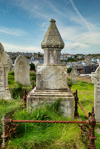 Alter Grabstein auf einem Friedhof in St. Ives 