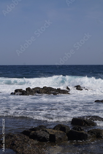 acque e onde dell'oceano atlantico,fotografato dalla costa di fuerteventura,  © Foto