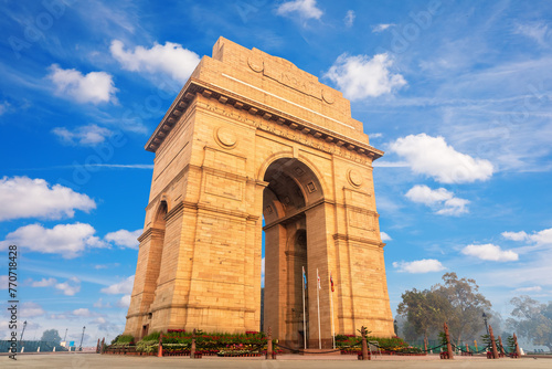 Obraz na płótnie View on India Gate in a cloudy day, New Dehli, Delhi, India w salonie