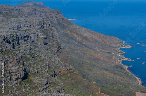 Zwölf Apostel an der Südatlantikküste bei Kapstadt Südafrika photo