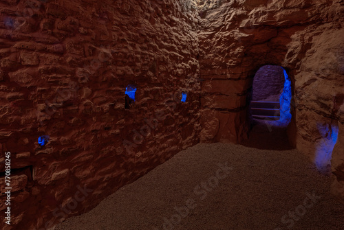 Tableau sur toile Inside A Puebloan Cliff Dwelling