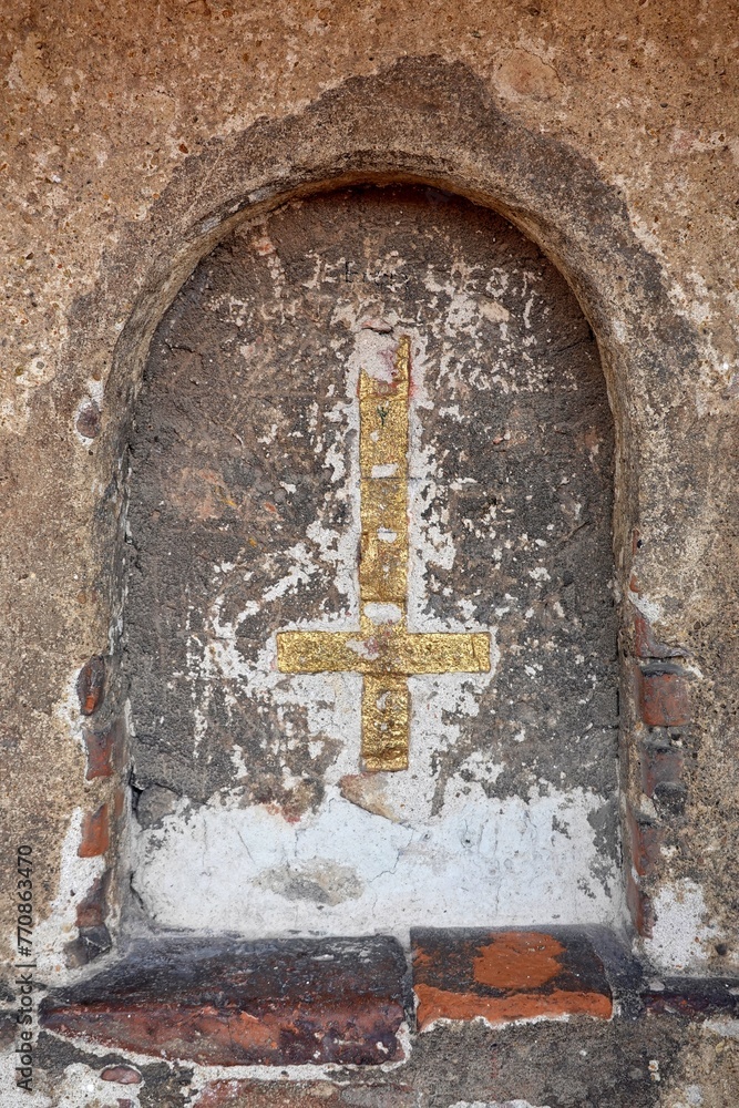  Nördlingen - Umgedrehtes Kreuz in der Stadtmauer nähe Deininger Tor