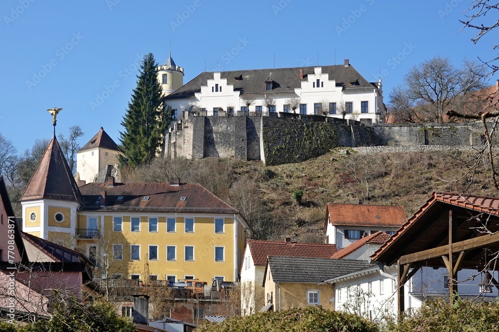 Treuchtlingen - Möhren - Schloß mit Hausengel