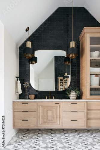 Black & White Bathroom