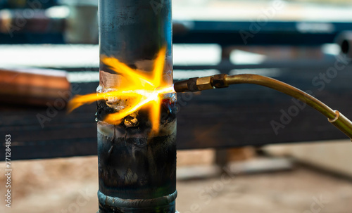 Welding of copper pipe of a methane gas pipeline or of a conditioning or water system.