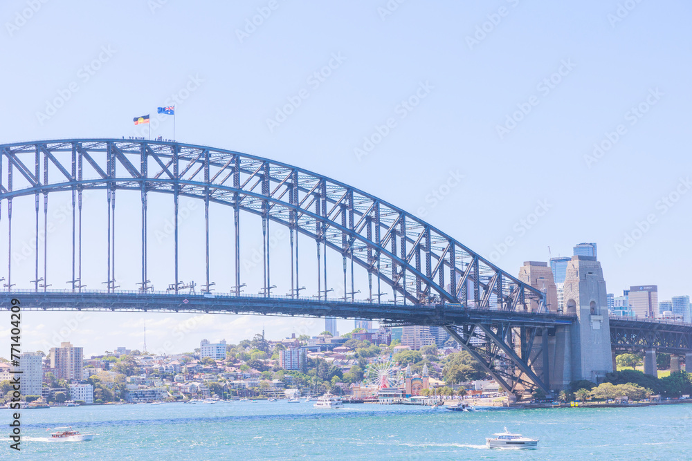 Fototapeta premium シドニー湾に架かるハーバーブリッジ