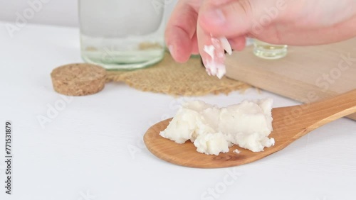 unrefined shea butter, rich in healthy ingredients, good for the skin