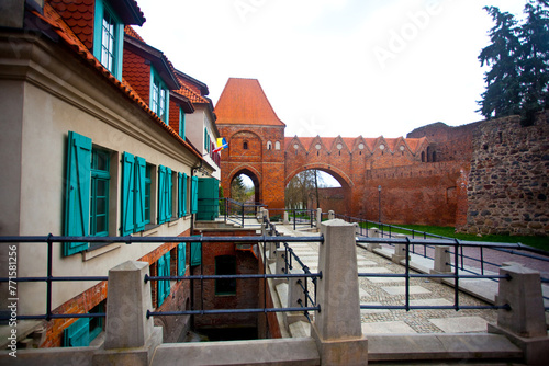 Struga toruńska przepływająca przy ruinach zamku, Toruń, Poland