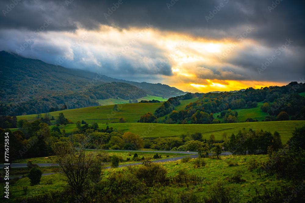 Obraz premium Polska Bieszczady Jesień