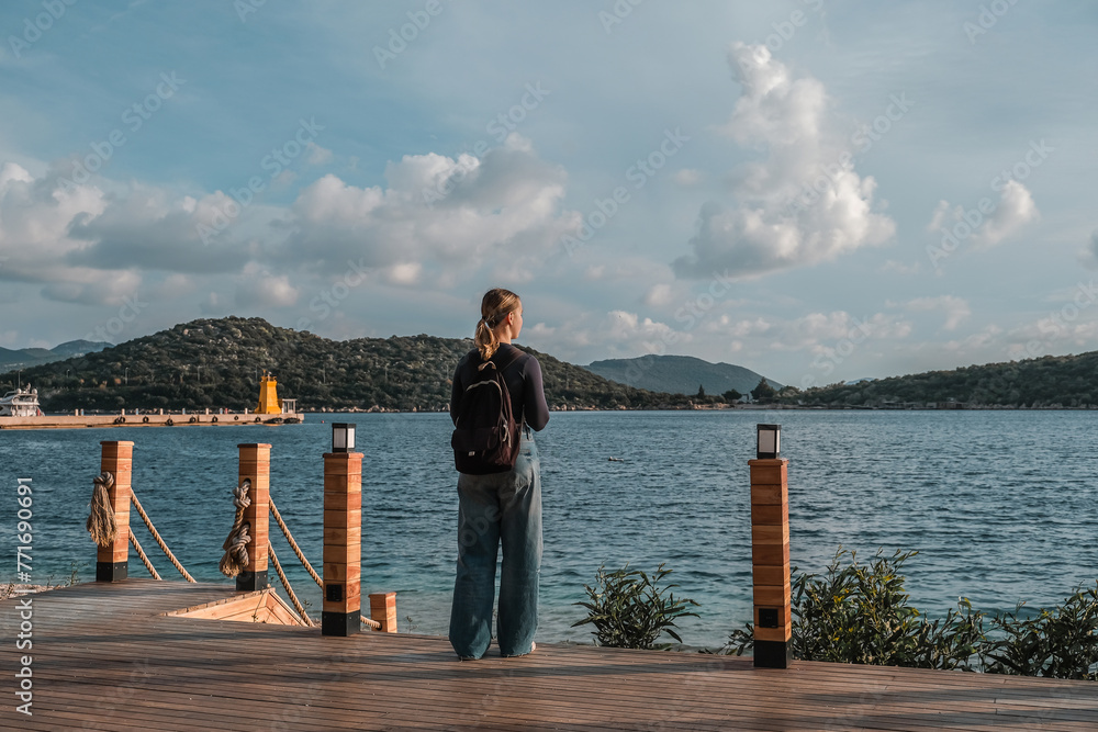 Naklejka premium Travel,woman packing luggage in suitcase and travel in VR glasses nature,virtual reality exercise, immersive workout,VR travel planning solo trip eco friendly,travel banner and packing suitcase.