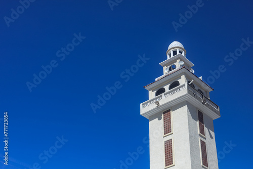 Illustration du minaret d'une mosquee en region de Kabylie en Algerie.