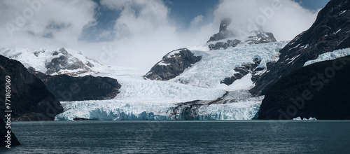 Glaciar Spegazzini photo