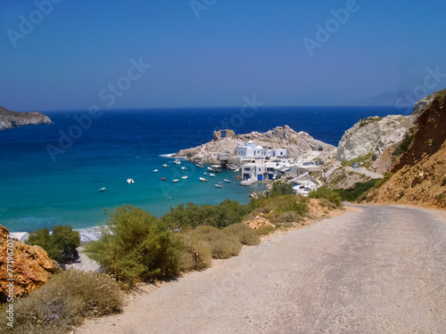 Cuadro en lienzo greece milos island sea waves village traditional
