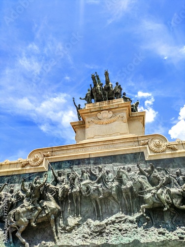 statue monument da independência 