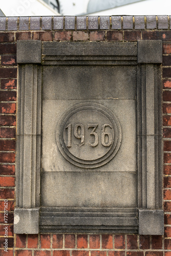 Obraz na płótnie wall with 1936 sign
