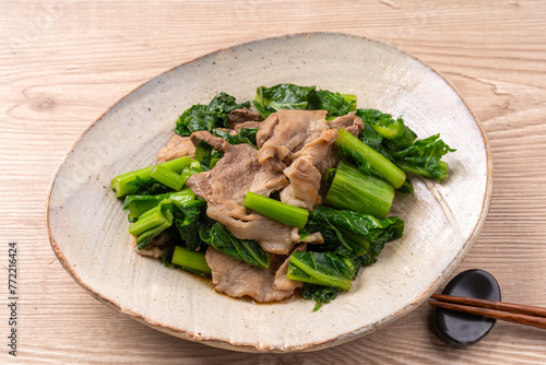 生高菜と豚肉の炒め物